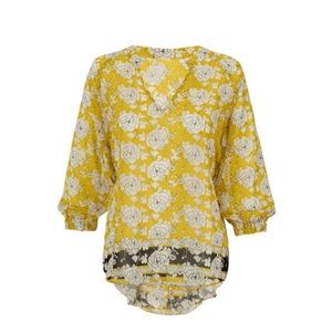 NWT- CAbi Gather blouse